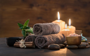Tủ hấp khăn có tác dụng gì? Mua thiết bị spa ở đâu?
